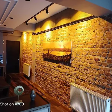 Taksim Meydana Komsu Cihangir De Genis 1+1 Apartament Stambuł