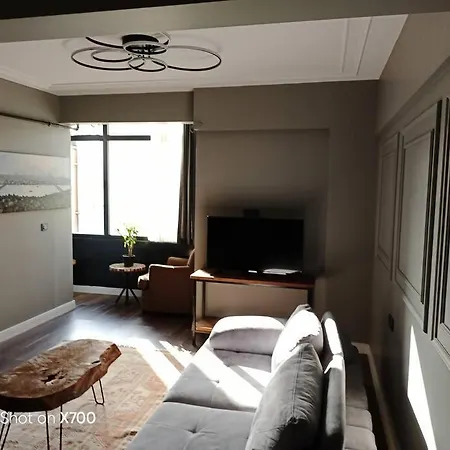Apartament Taksim Meydana Komsu Cihangir De Genis 1+1